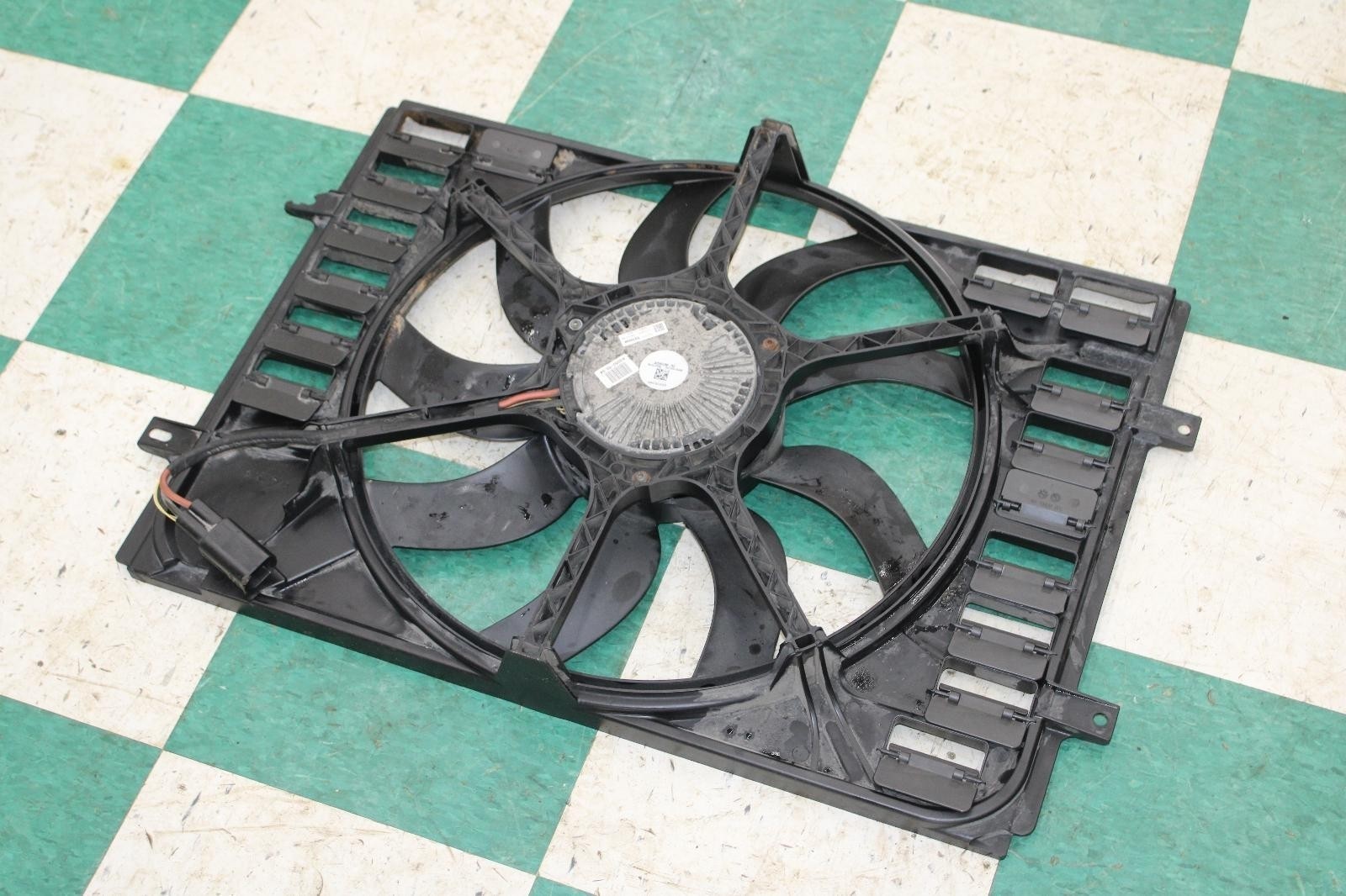 Bentley Flying Spur 2013-2018 Fan shroud
