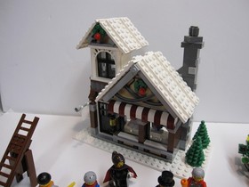 LEGO 10199 Winter Village Toy Shop Complete With Manual, No Box,  Complete