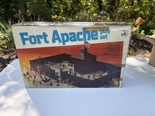 VINTAGE 1978 LOUIS MARX TOYS FORT APACHE PLAY SET WITH BOX