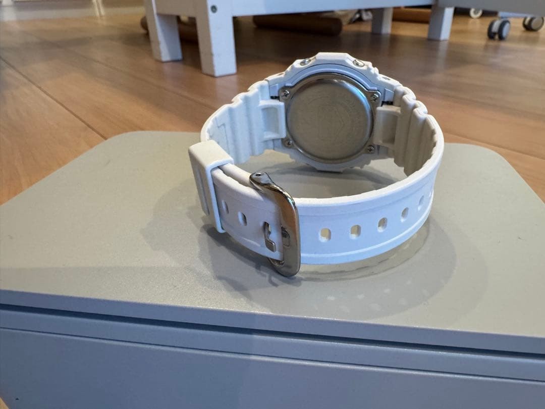 Buy Casio G-Shock GW-M5610MD-7 43.2 mm White Resin with White