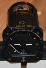 BEECHCRAFT Aviation Instrument MFG Horizon Reference Indicator 300-3 (1965) BEECHCRAFT Aviation Instrument MFG Horizon Reference Indicator 300-3 (1965)