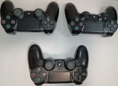 Sony DualShock 4 Controller schwarz 3x für PlayStation 4 (PS4)