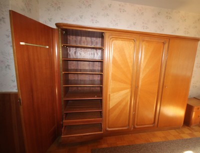 70er Jahre Schrank Massivholz mit viel Stauraum | eBay