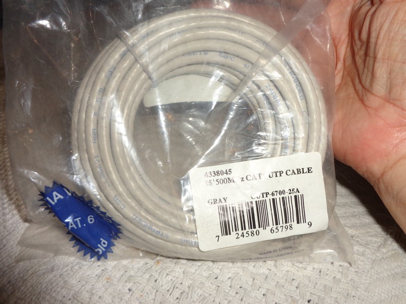 25' 500MHz CAT6 UTP cable gray new in package