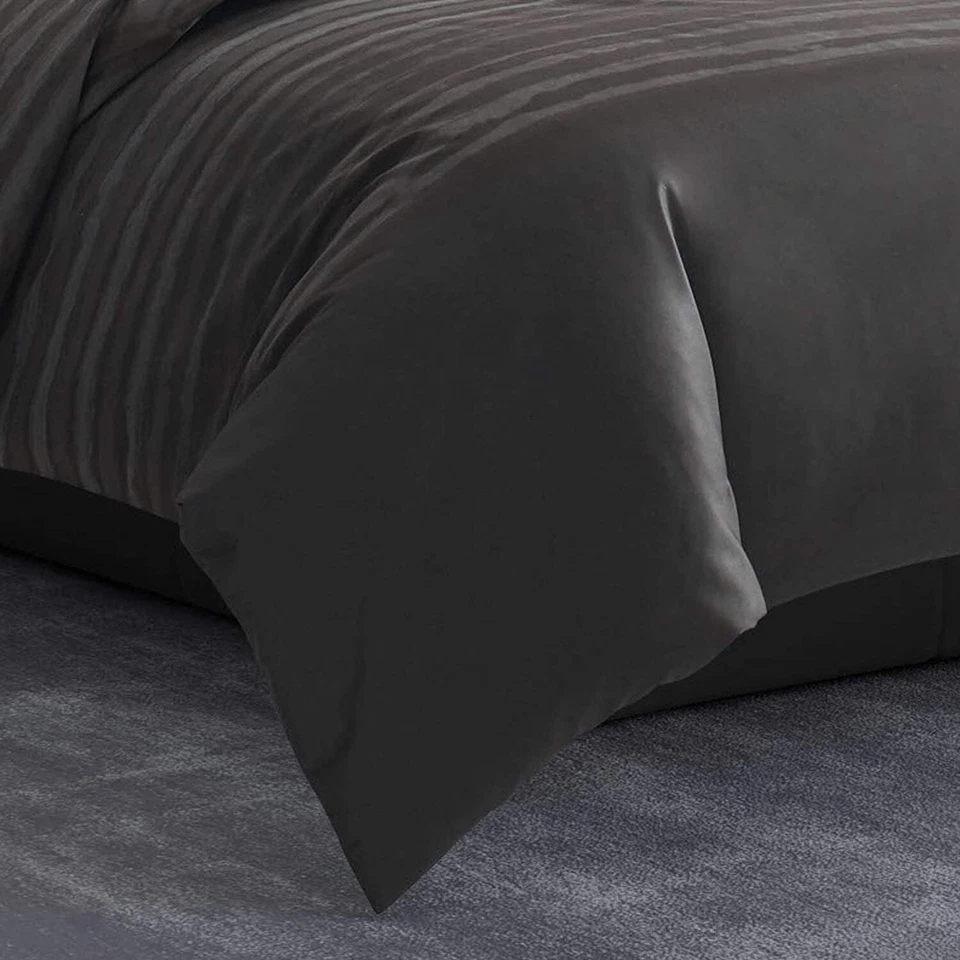 Edredón Vera Wang Gris SOMBRA RAYAS EDREDÓN 2 FUNDAS GRIS CARBÓN ALGODÓN NUEVO $700 Foto 2 de 4