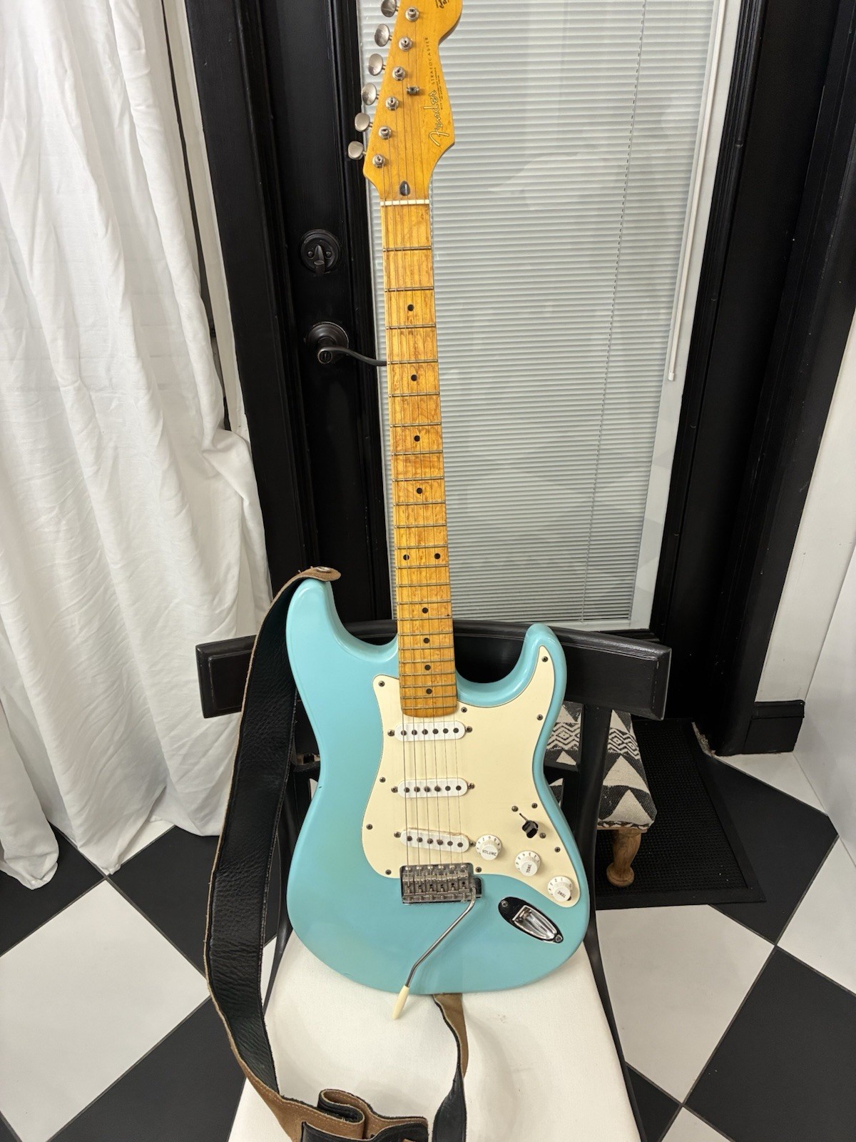 Fender Stratocaster Blue Electric Guitar 6 String Maple Fretboard w/ Strap  2003