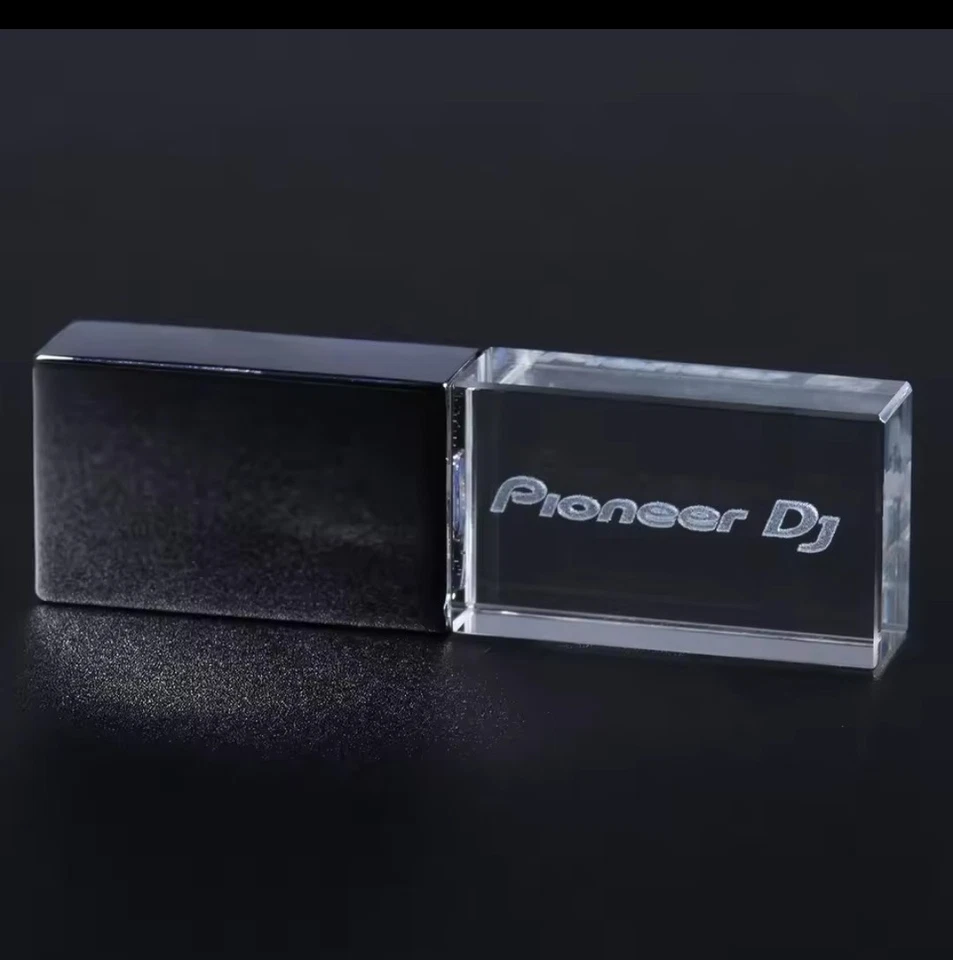 Clé USB Cristal Pioneer DJ – 128 Go – Design Luxe & LED - Image 4 of 4