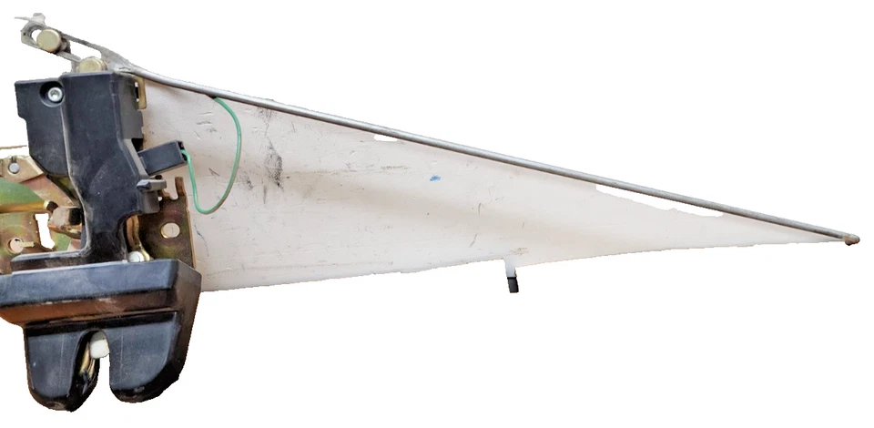 2002–2003 Mitsubishi Lancer Rear Trunk Latch Lock OEM MR977088 - Image 4 of 4