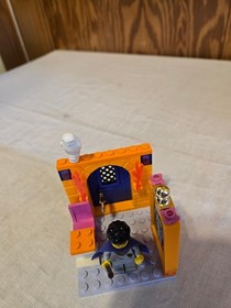 LEGO 4721 Harry Potter: Classroom/Mirror of Erised - 100% w/box & manual