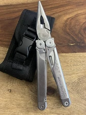 Retired 2004 Original Leatherman Wave w/New Molle Sheath SUPER NICE!!
