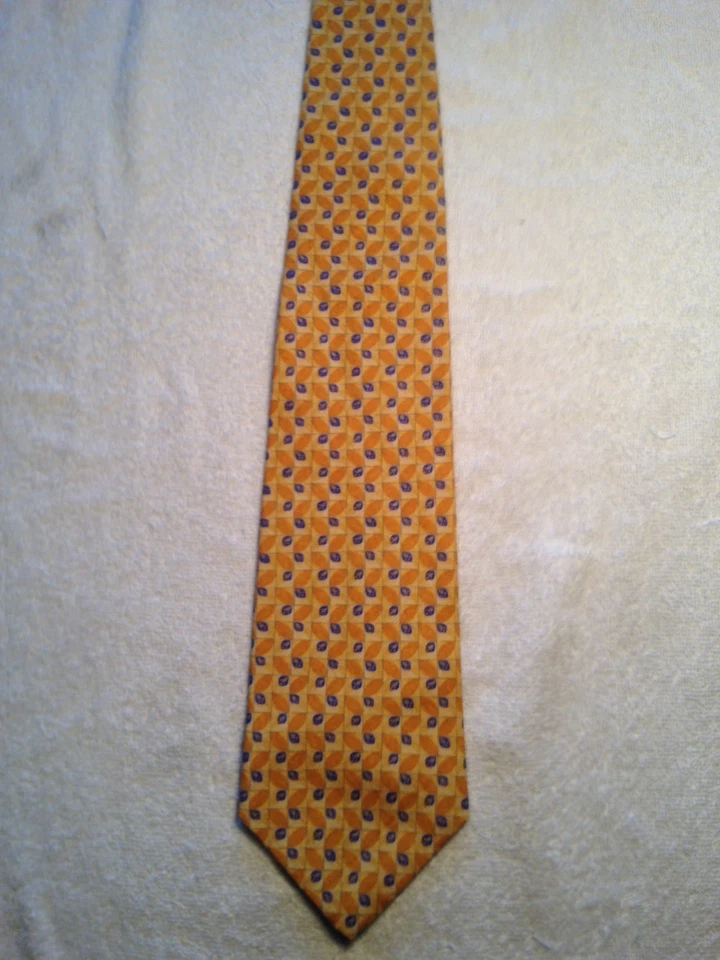 CORBATA HONORS HOMBRE 4 X 57 AMARILLA CON DETALLES AZUL CLARO  Foto 2 de 4