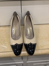 Salvatore Ferragamo Black Patent Beige Heels Wingtip Sz 8 AAAA 4A EUC