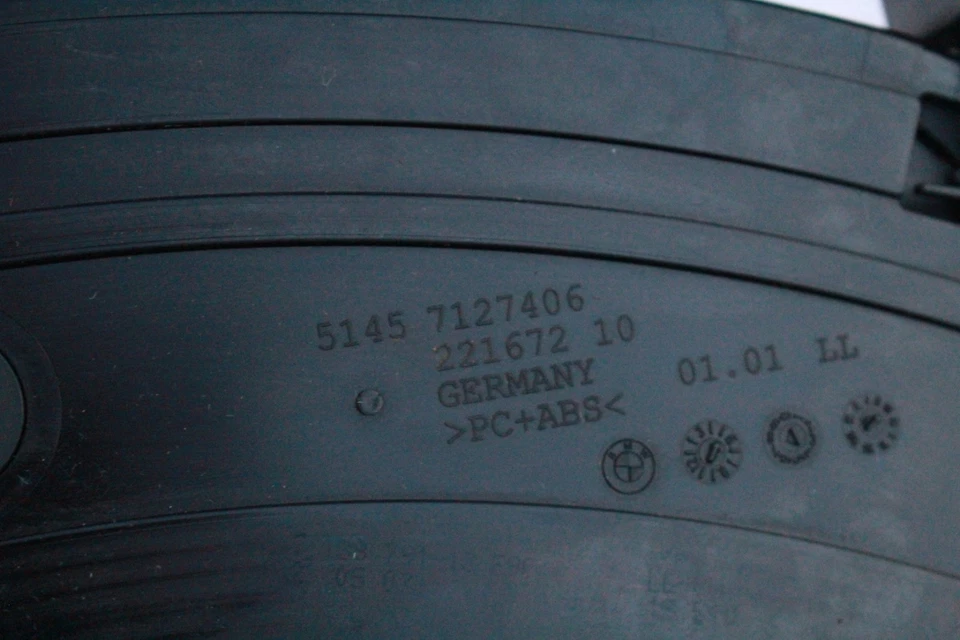 07-10 E90 BMW 335I 328i PORTAVASOS LADO DERECHO TABLERO M5166 Foto 4 de 4