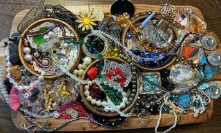 Huge Lot Of Gorgeous Mixed Beads Pendants Findings For Jewelry Making! 24