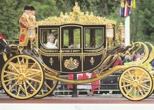 ***ORIGINAL POSTCARD***QUEEN ELIZABETH WINDSOR-Nobility-Royal-LONDON-Monarchy