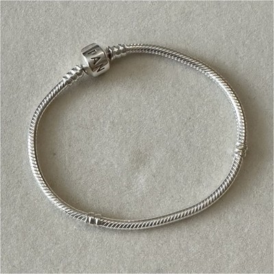 PANDORA Silver Charm Bracelet + 8 charms