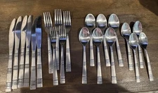Lot Of Flatware Utensils Set Of 21 Pieces Silverware Forks Knives Spoons