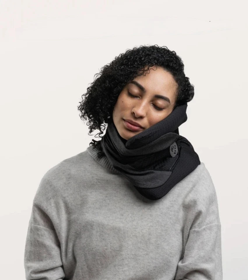 TRTL Almohada de Viaje Soporte para Cabeza Avión y Almohada de Viaje Negra Foto 3 de 4