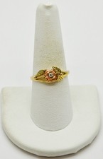 10K Yellow Gold Flower Design w/ Diamond Detail Ring SZ 8.75 GOLD-3793