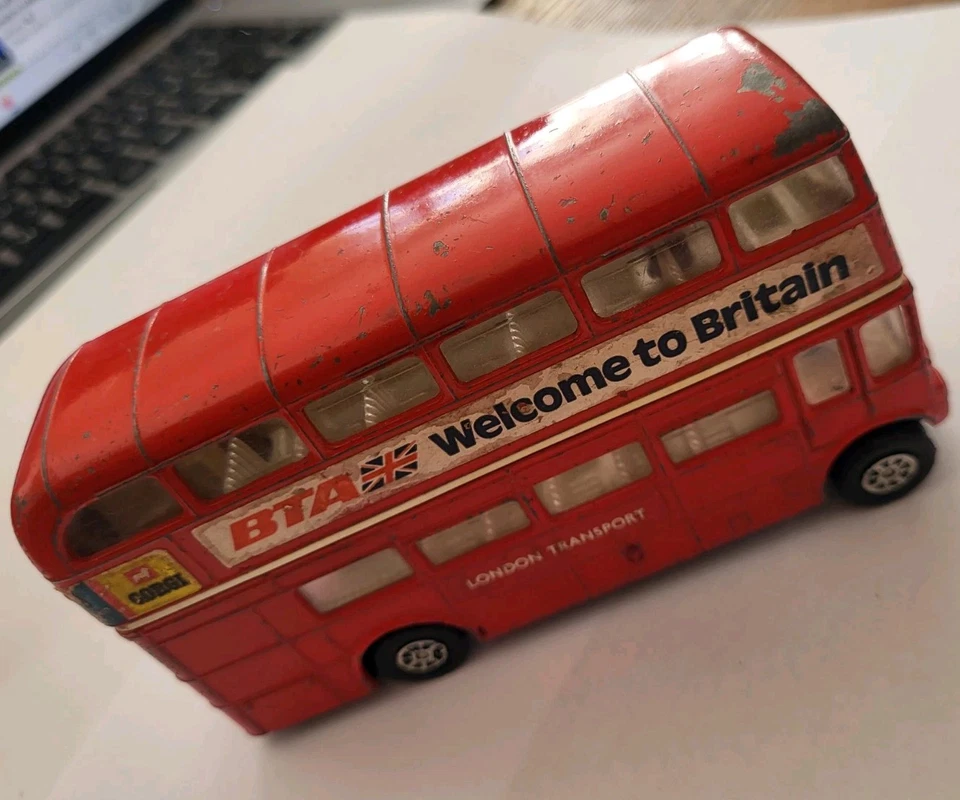 LONDON TRANSPORT Line 11 Doppeldecker-Bus hinten offen CORGI 1:50 - Bild 3 von 4