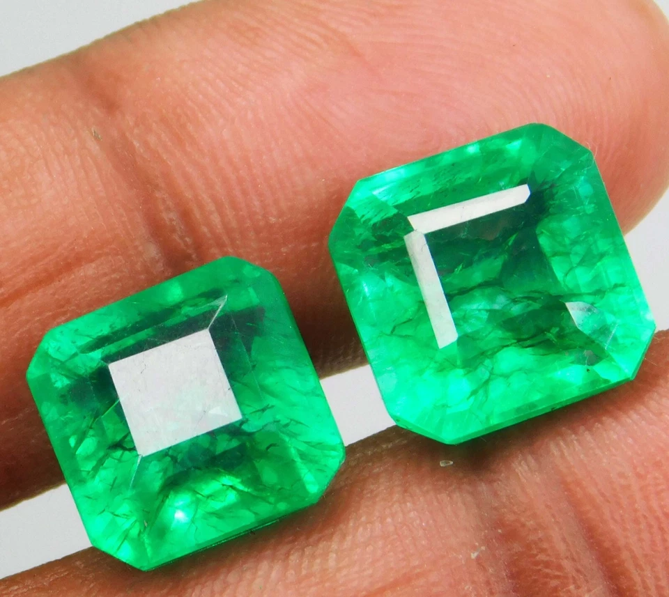 Exquisite 19.40 Ct Natural Colombian Green Emerald Certified 2 PCS Gemstone Pair - Image 2 of 4