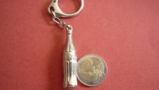 ANCIEN PORTE CLE METAL /  BOUTEILLE COCA -COLA  *