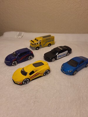 Hot Wheels, Matchbox, Maisto, DKSL Models. Lot of 5, Please see pictures, Used