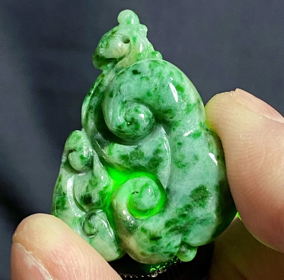 COLGANTE GEMA NATURAL BIRMANO IMPERIAL ESMERALDA VERDE COMO NUEVO JADEÍTA JADE UN DRAGÓN Foto 3 de 4