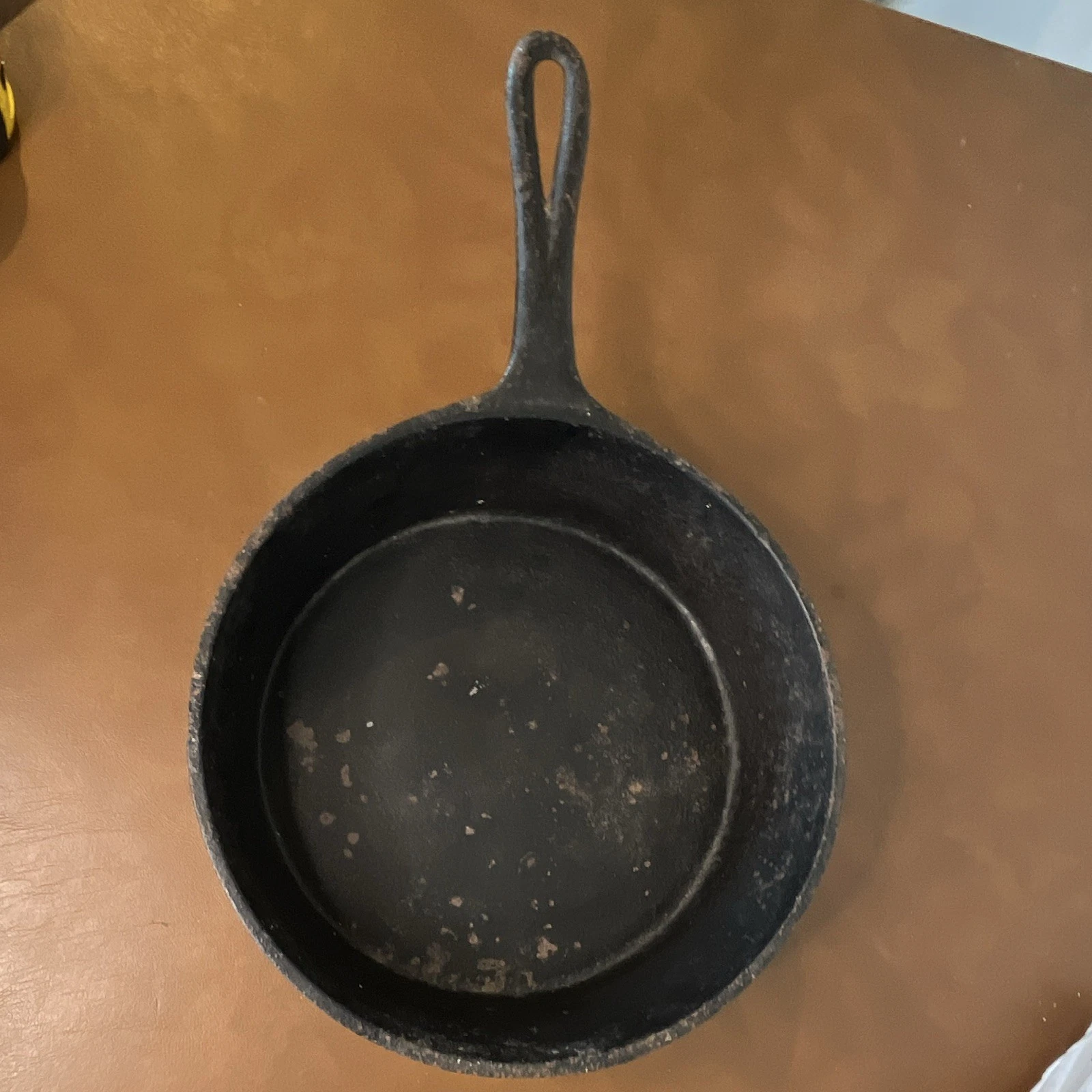 Cast Iron 10" 3 leg Frying Pan Skillet Spider Gate Mark