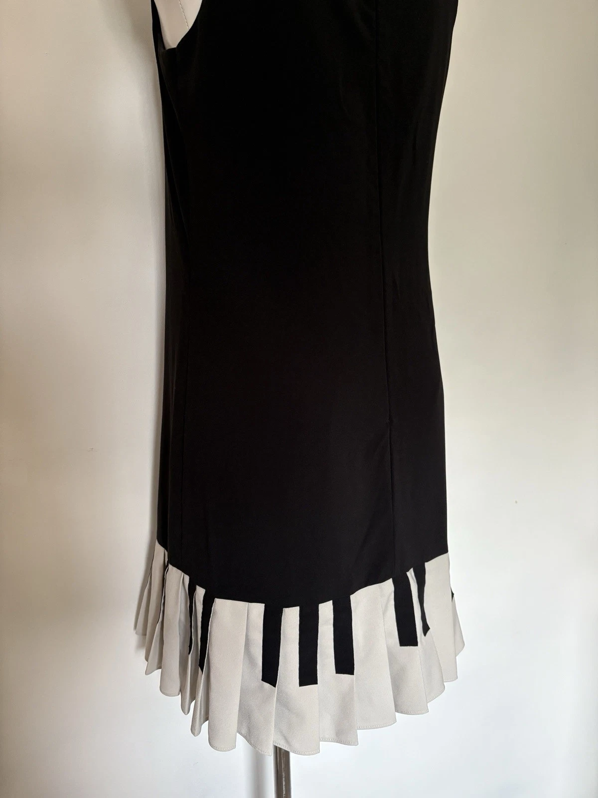 Moschino Cheap n Chic Abito Cambio Chiavi Pianoforte UK 10