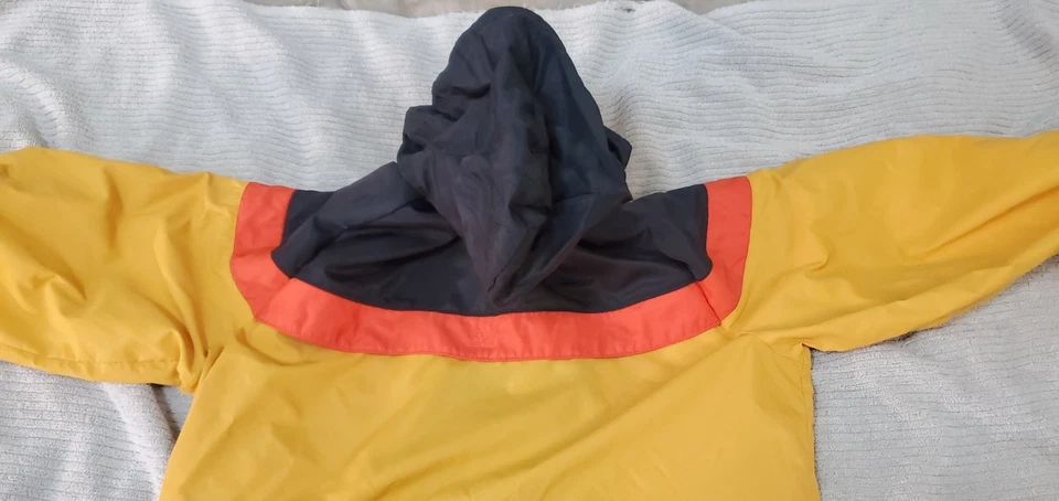 Chaqueta cortavientos vintage Victory Vancouver Canucks Nike con capucha pequeña Foto 3 de 4