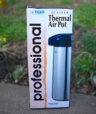 Tiger Professional 2.5 Liter Thermal Air Pot  PXQ-2501 Coffee Tea Made Japan NOS