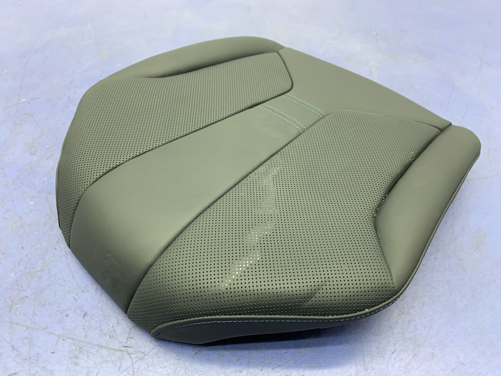 2014 - 2020 BMW I8 OEM RIGHT REAR UPPER SEAT CUSHION | AMIDO LEATHER 9312873