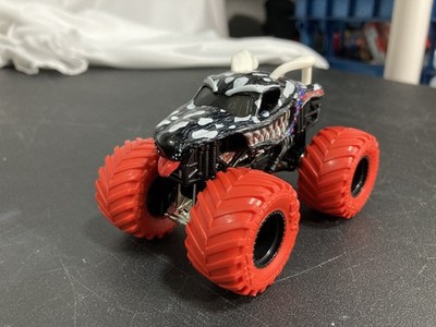 Monster Jam Inverse Monster Mutt Dalmatian Monster Truck 1:64 Loose / used