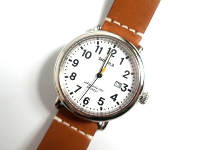 SHINOLA DETROIT The Runwell Uhr mit Lederarmband weiß 39 mm