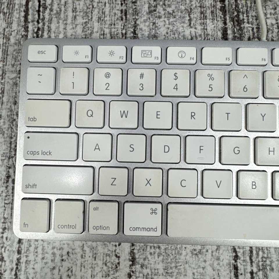 Genuine Apple A1242 Wired White Silver USB Keyboard for iMac Mac Mini Mac Tested - Image 2 of 4