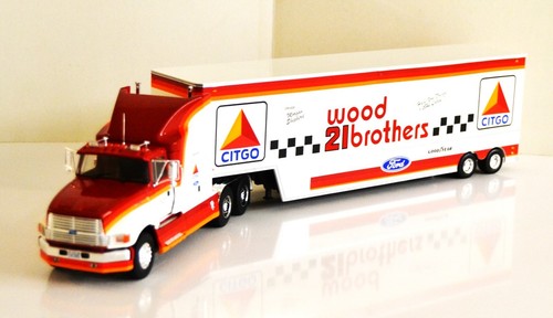 Altaya 1/43 Semi-Remorque Americain N°29 - Ford Aeromax 1990 - Collection