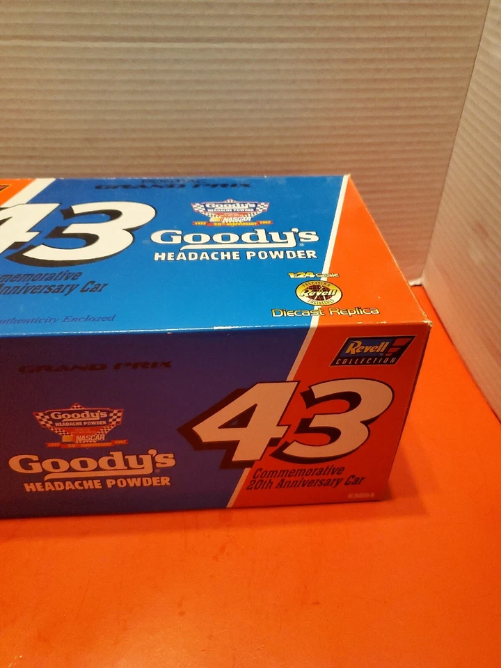 Pontiac Grand Prix 1997 1/24 NASCAR Revell Bobby Hamilton Goody's #43 20th STP 1997 Foto 3 de 4