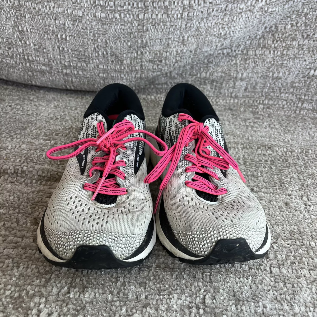 Brooks ghost top 11 shoes