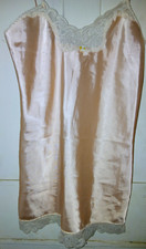 Women's Vintage Wondermaid Pink Full Slip Floral Lace Trim Size S 100 Polyester