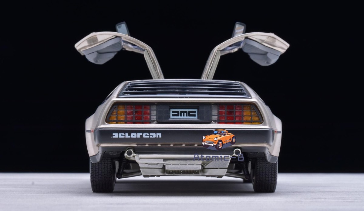 1: 18 SunStar DeLorean DMC-12 1981 Return to Future Prototype