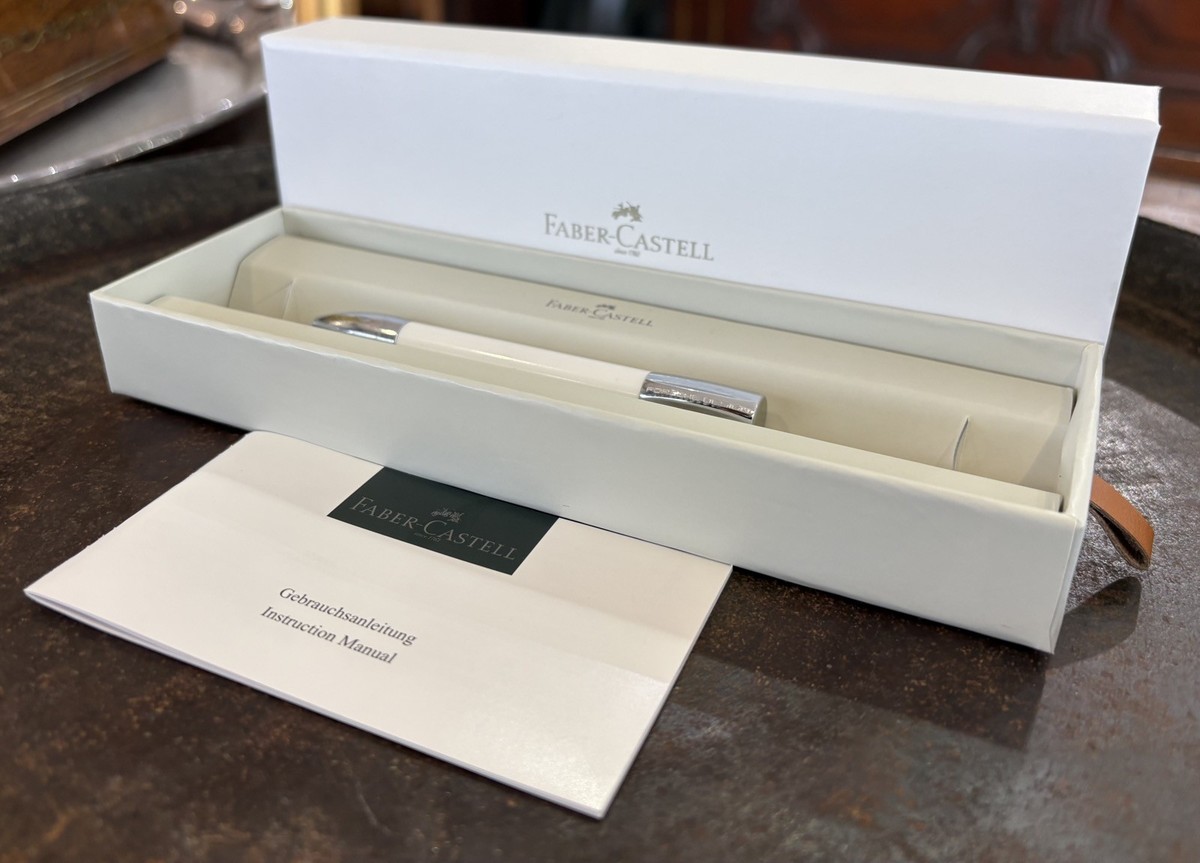 Porsche Design ボールペン Faber-Castell Graf Von Faber Castell Porsche Design White Shake Ballpoint Pen