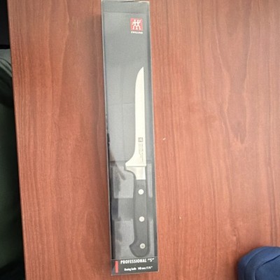 ZWILLING J.A. HENCKELS Professional S Boning Knife 5.5'' Black Handle 31024-143