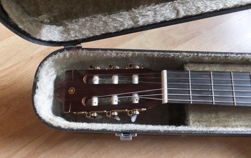 Vintage Yamaha Classical Guitar G 250S (1977-81) with Hardshell Protective Case - Picture 18 of 24