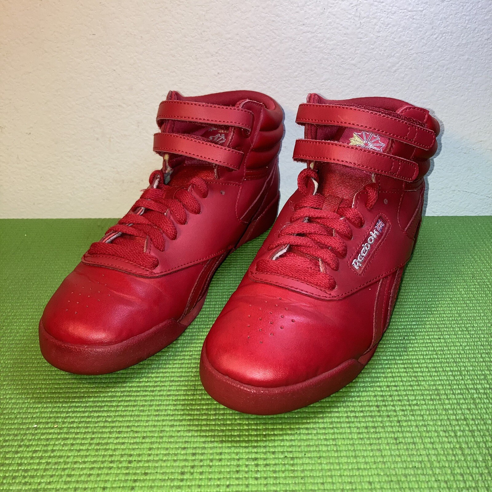 Reebok Women Freestyle Hi Red Leather Athletic Sneakers Size 6 Lace Up