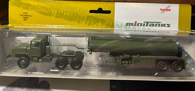 Roco Minitanks Toys for Tots 601  fuel tanker  Lima35  1/87