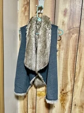 Mossimo Supply Co. Grey Reversible Faux Fur Vest Womans Size Small Petite