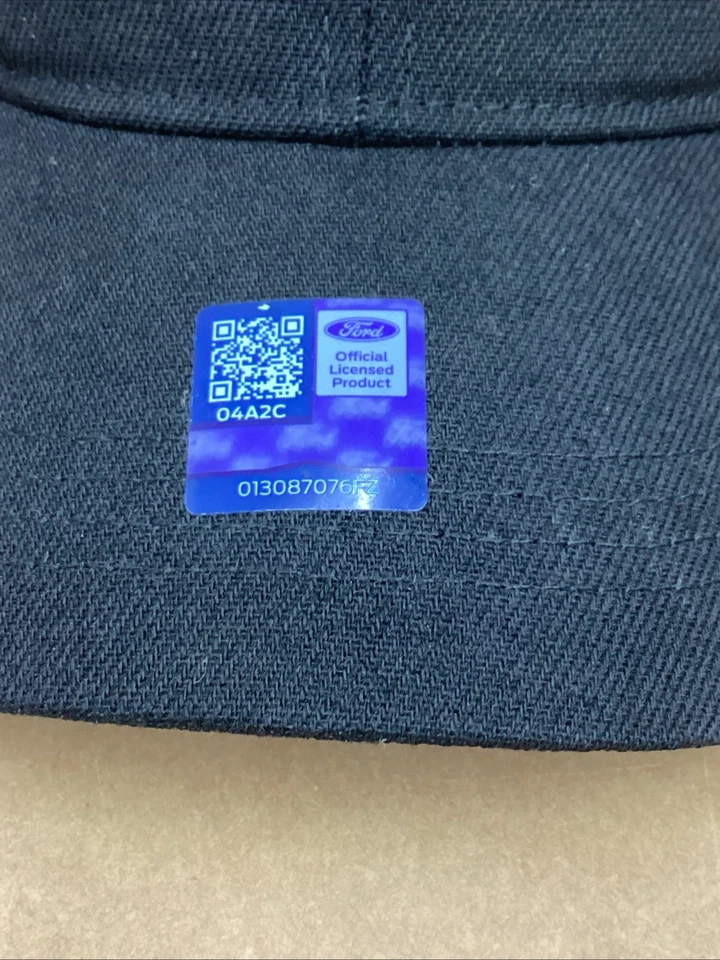 Ford Mustang Black Hat. Officially Licensed Product.  NEW OTHER Foto 2 de 4