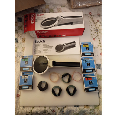 Scotch EA-300 Manual Thermal Label Maker, Black & White, D1 Cassette Lot