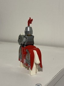 lego 2010 Castle Kingdoms Lion Knight Minifigure 7947